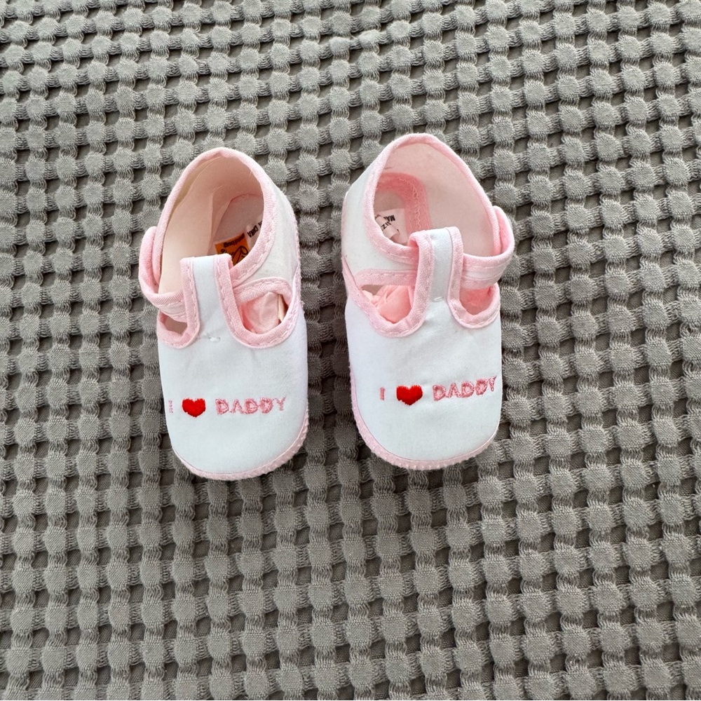 Vintage I love daddy baby girl shoes